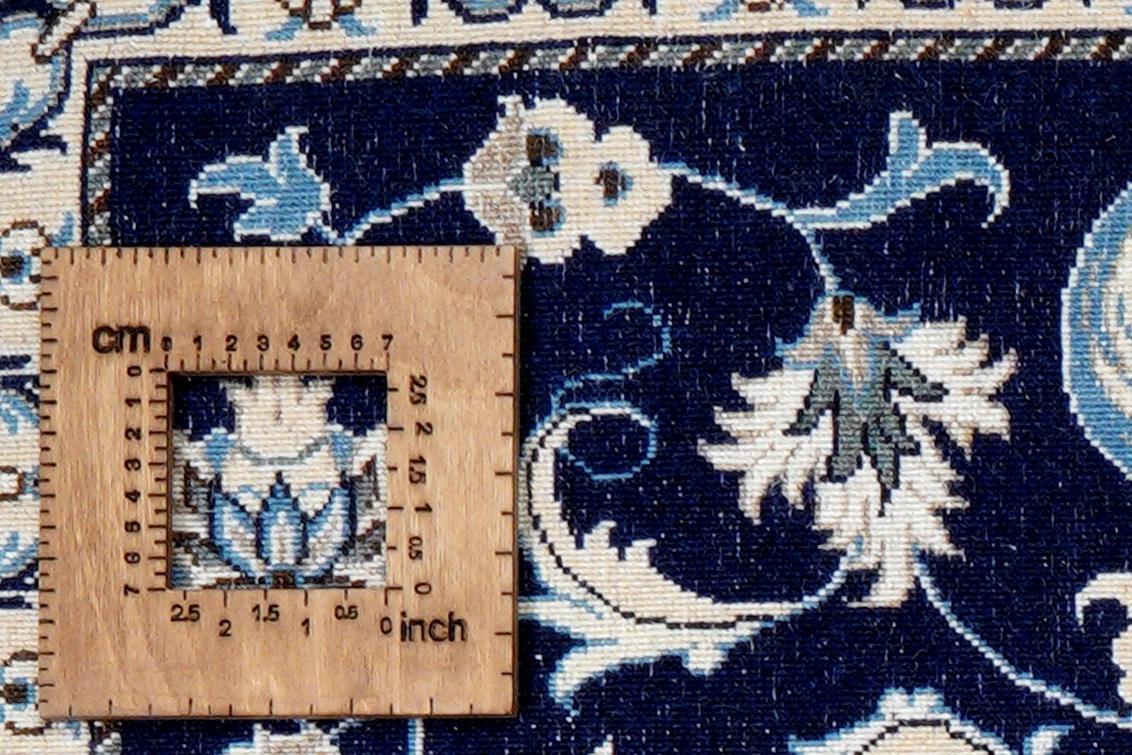Nain 12La — Hand-knotted, 68x136 cm, Blue, 100% Virgin Wool | View 8