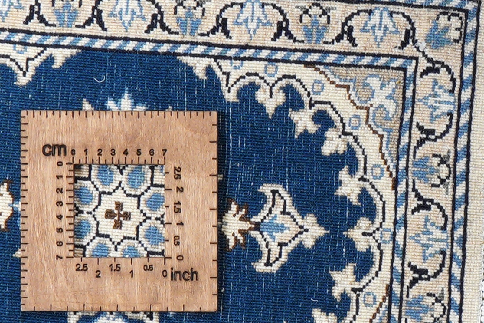 Nain 12La — Hand-knotted, 39x57 cm, Blue, 100% Virgin Wool | View 8
