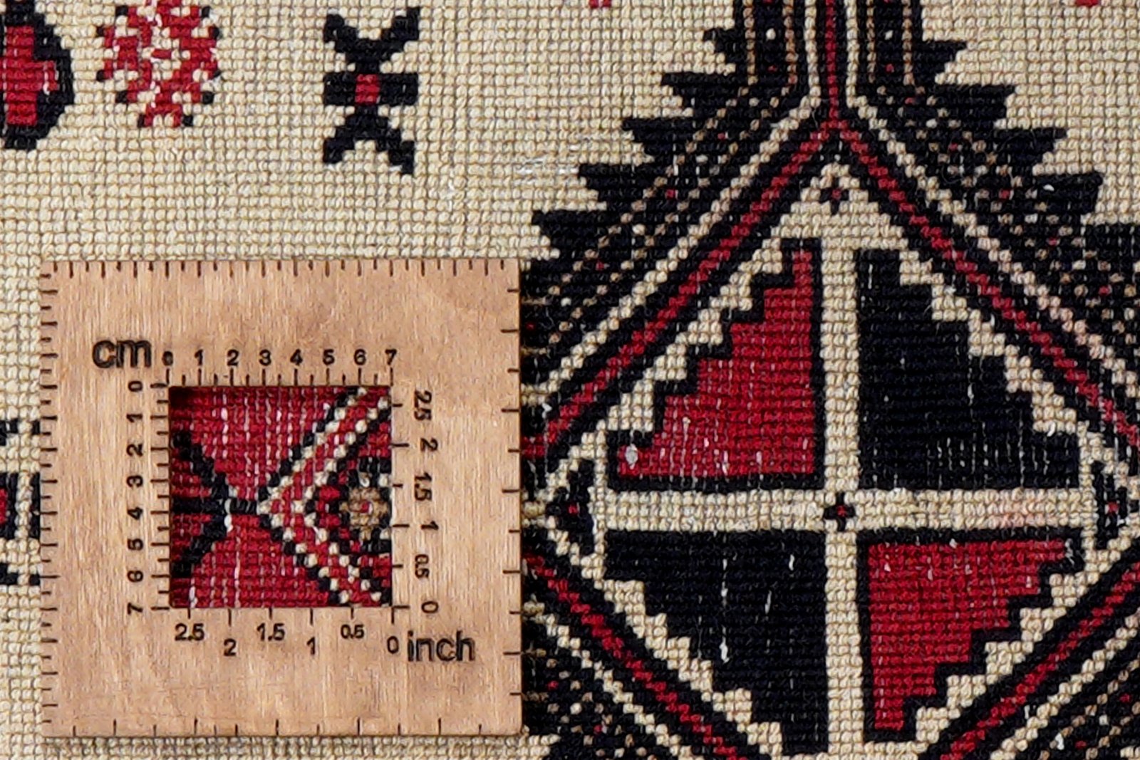 Belutch — Hand-knotted, 109x185 cm, Beige, 100% Virgin Wool | View 8