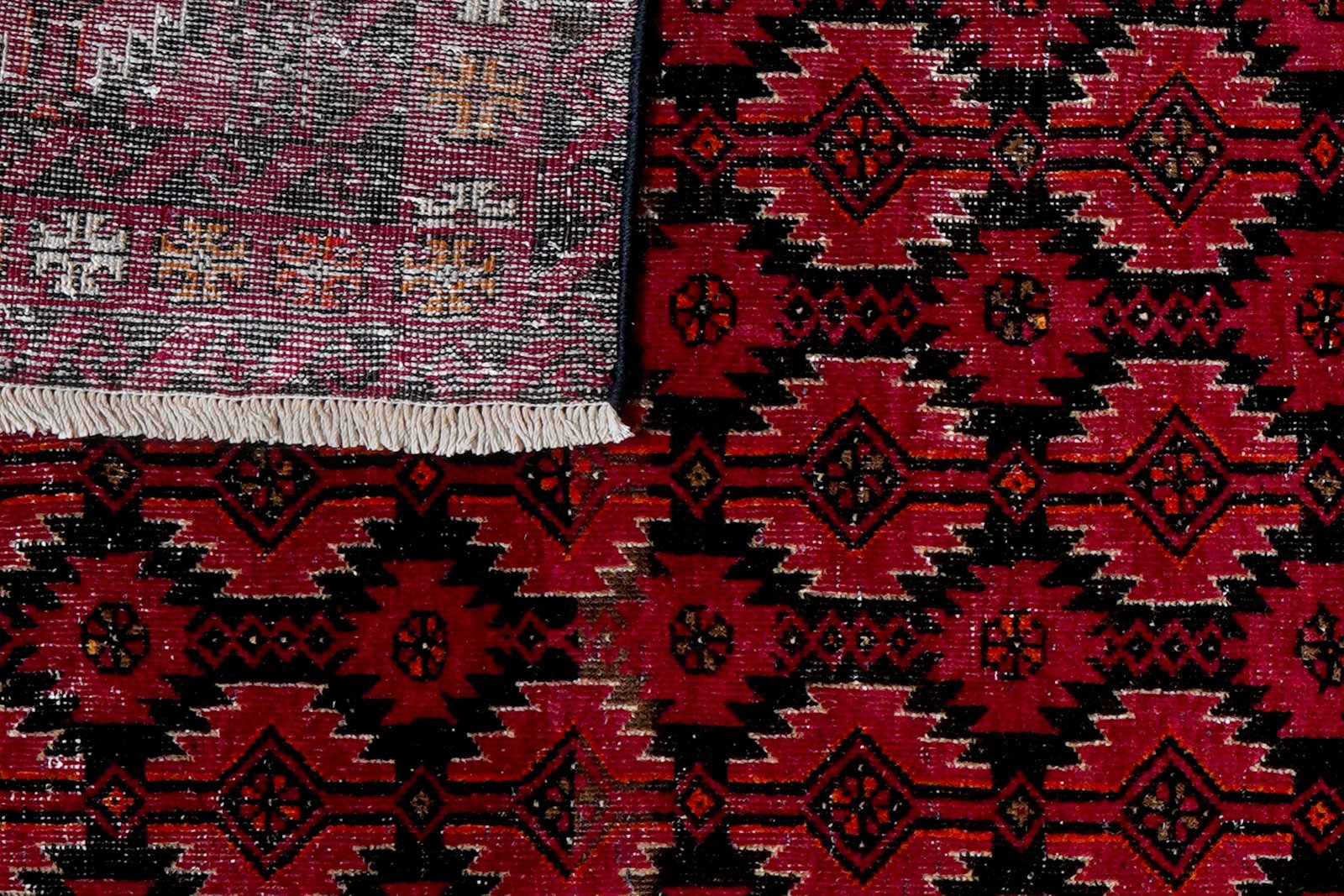 Heritage — Hand-knotted, 101x197 cm, Red, 100% Virgin Wool | View 7