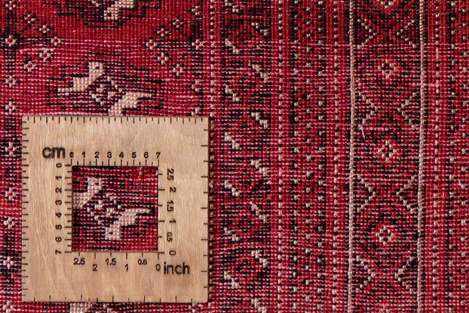 Heritage — Hand-knotted, 136x236 cm, Red, 100% Virgin Wool | View 8