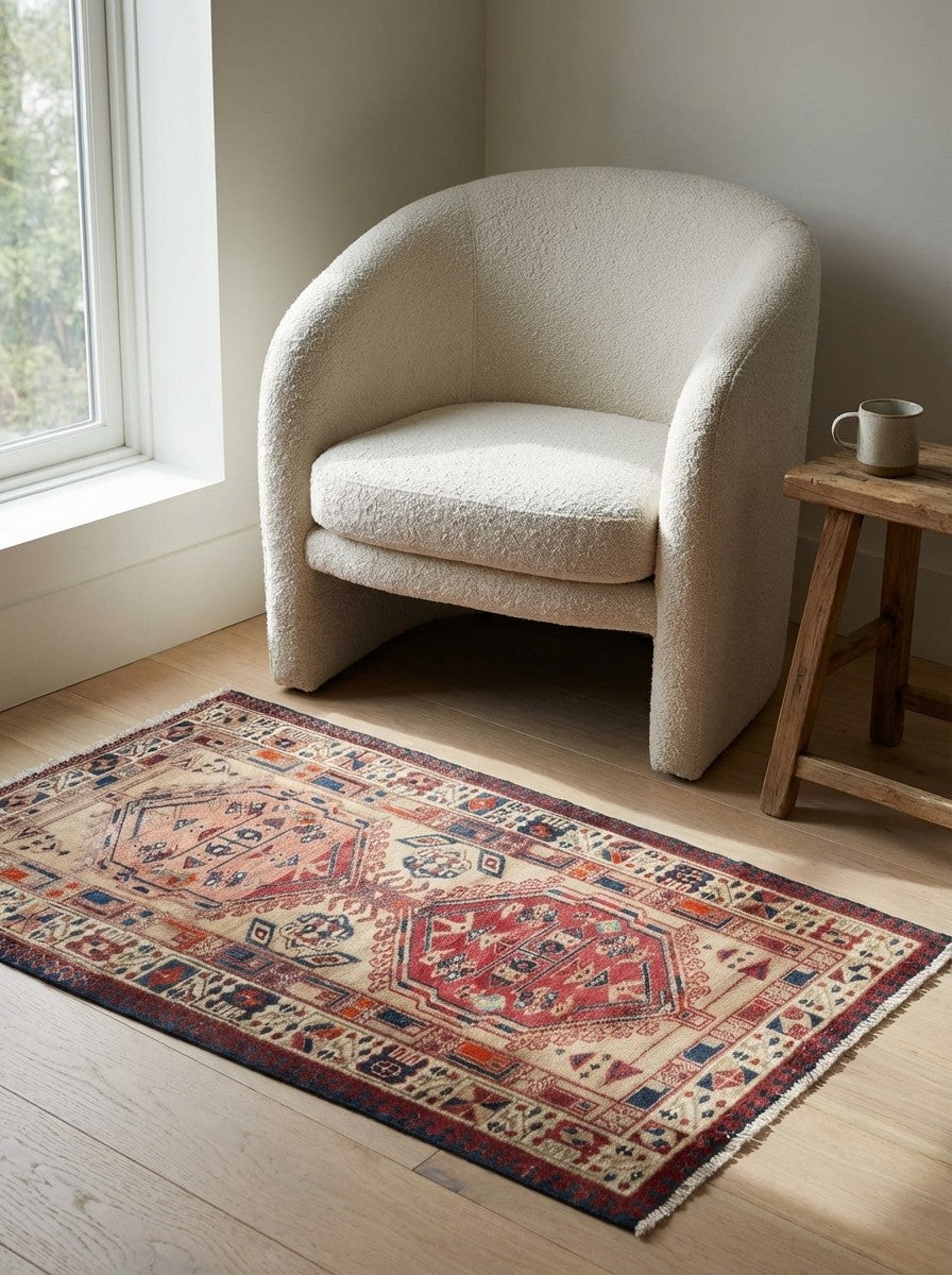 Heritage — Hand-knotted, 96x168 cm, Brown, 100% Virgin Wool | Detail view