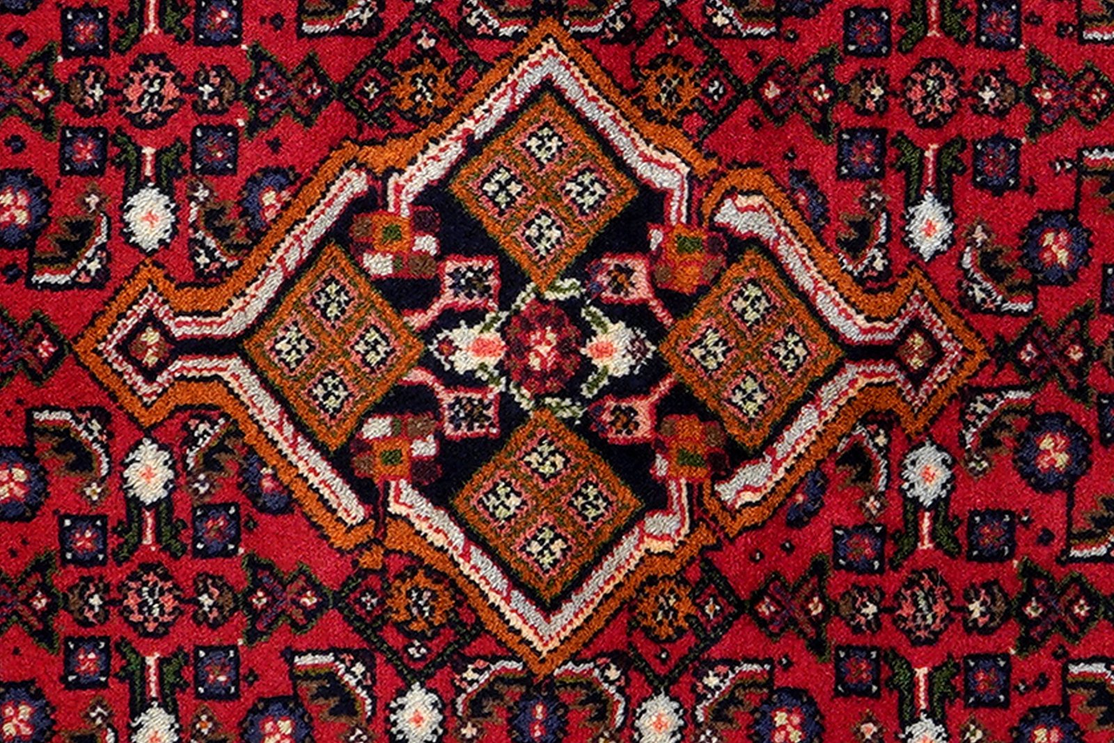 Assadabad — Hand-knotted, 106x161 cm, Red, 100% Virgin Wool | View 6
