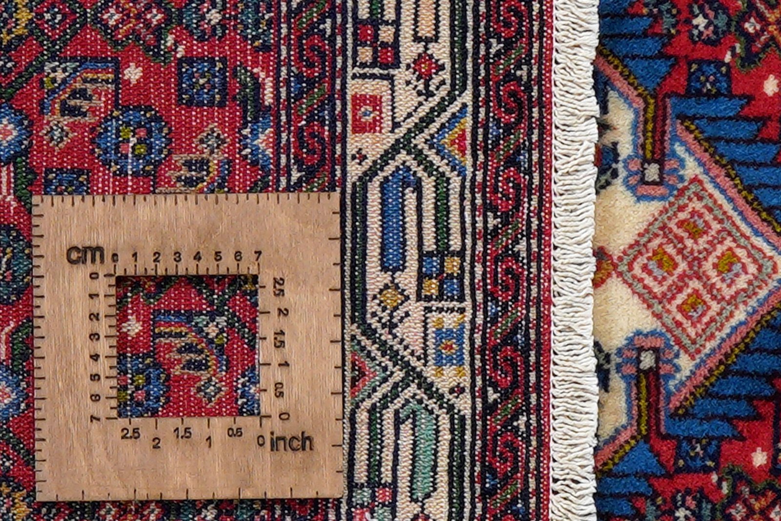 Assadabad — Hand-knotted, 107x154 cm, Red, 100% Virgin Wool | View 8