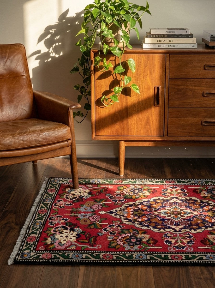 Saveh — Hand-knotted, 112x165 cm, Red, 100% Virgin Wool | Back view