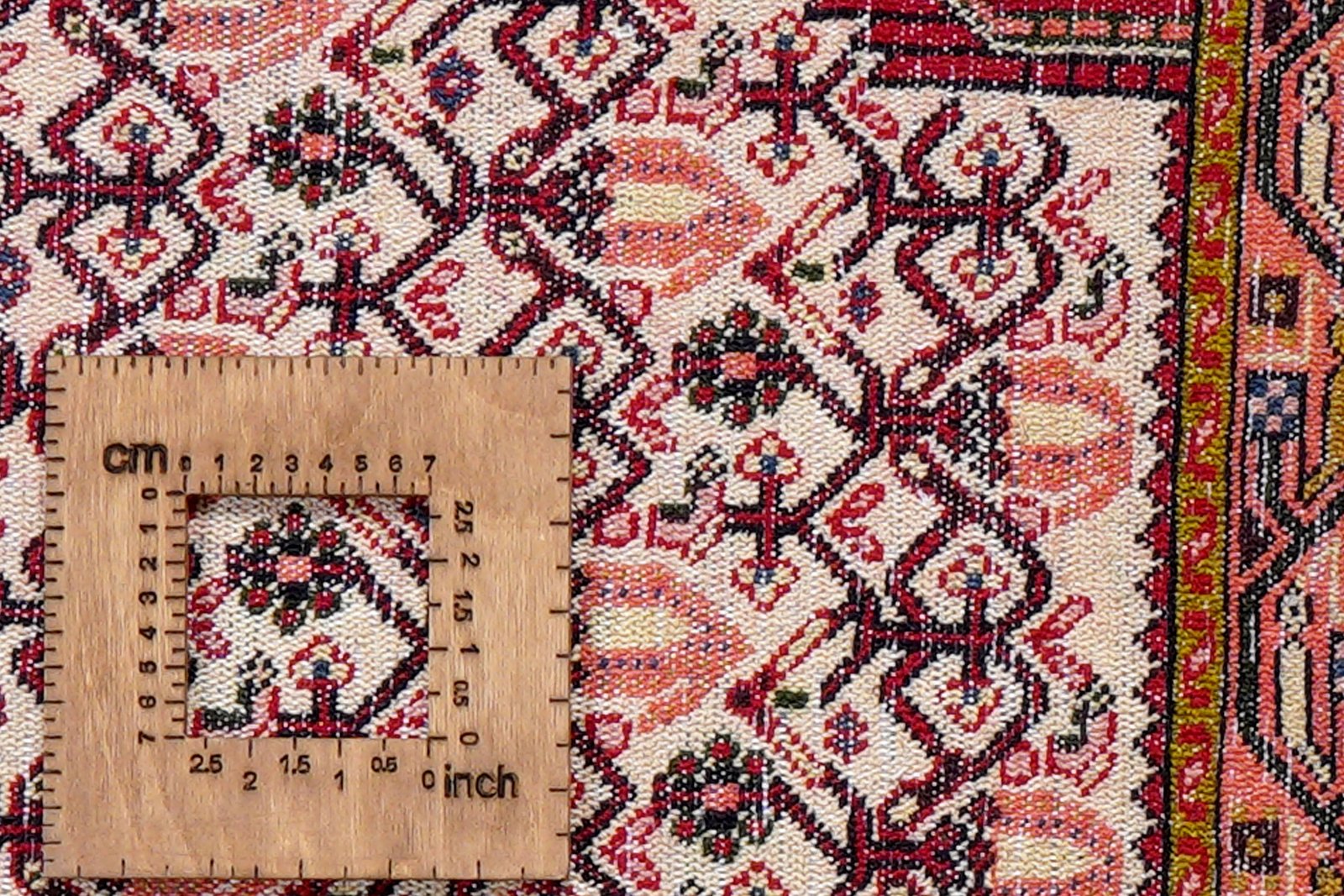 Assadabad — Hand-knotted, 81x195 cm, Beige, 100% Virgin Wool | View 8