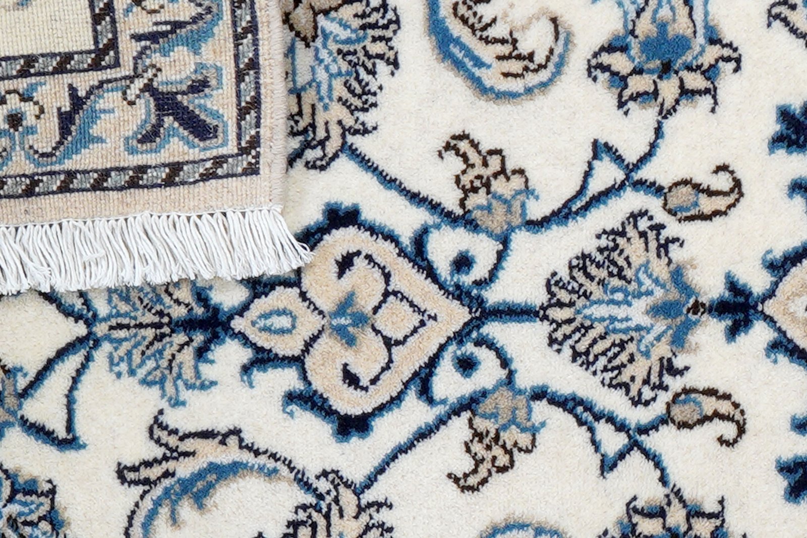 Nain 12La — Hand-knotted, 73x140 cm, Beige, 100% Virgin Wool | View 7