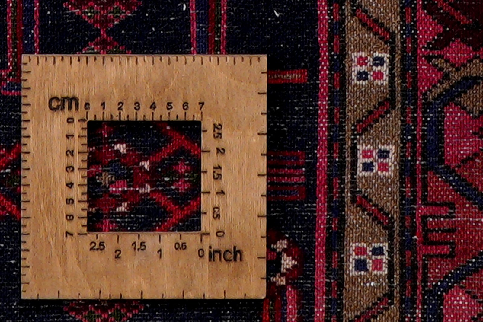 Khamseh — Hand-knotted, 126x205 cm, Red, 100% Virgin Wool | View 8