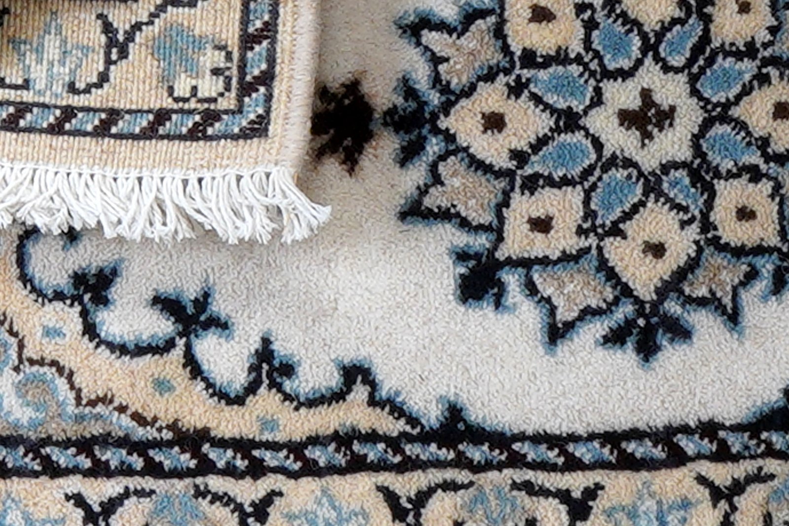 Nain 12La — Hand-knotted, 38x65 cm, Beige, 100% Virgin Wool | View 7