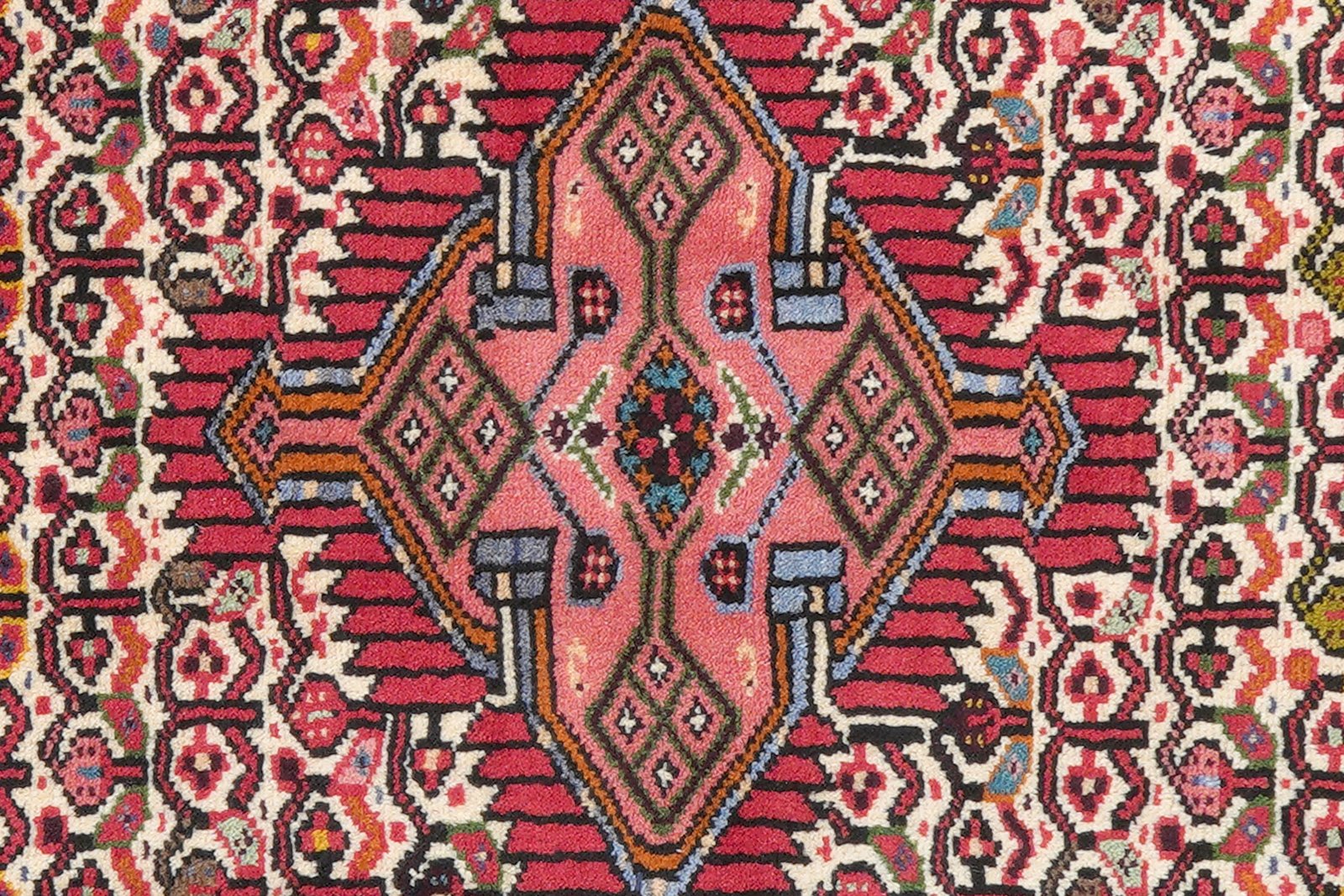 Assadabad — Hand-knotted, 80x120 cm, Beige, 100% Virgin Wool | View 6