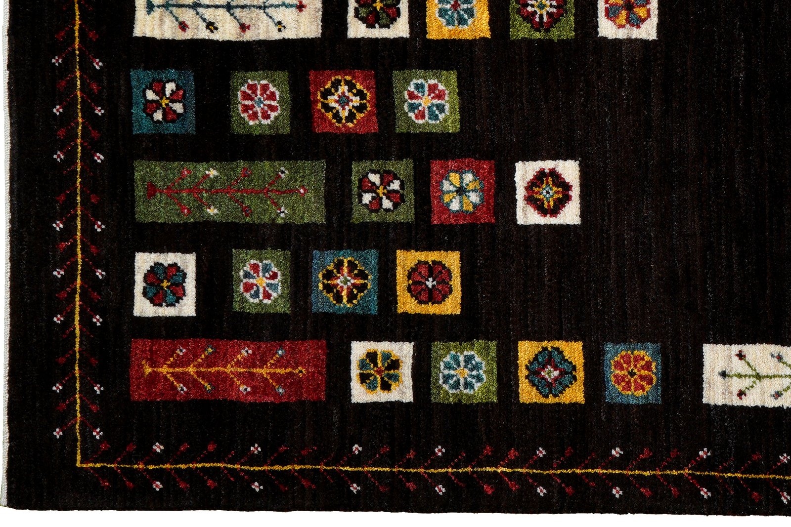 Rizbaf — Hand-knotted, 119x184 cm, Black, 100% Virgin Wool | View 3