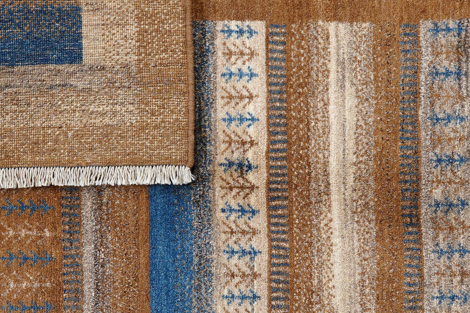 Gabbeh Sonnat — Hand-knotted, 149x200 cm, Brown, 100% Virgin Wool | View 7