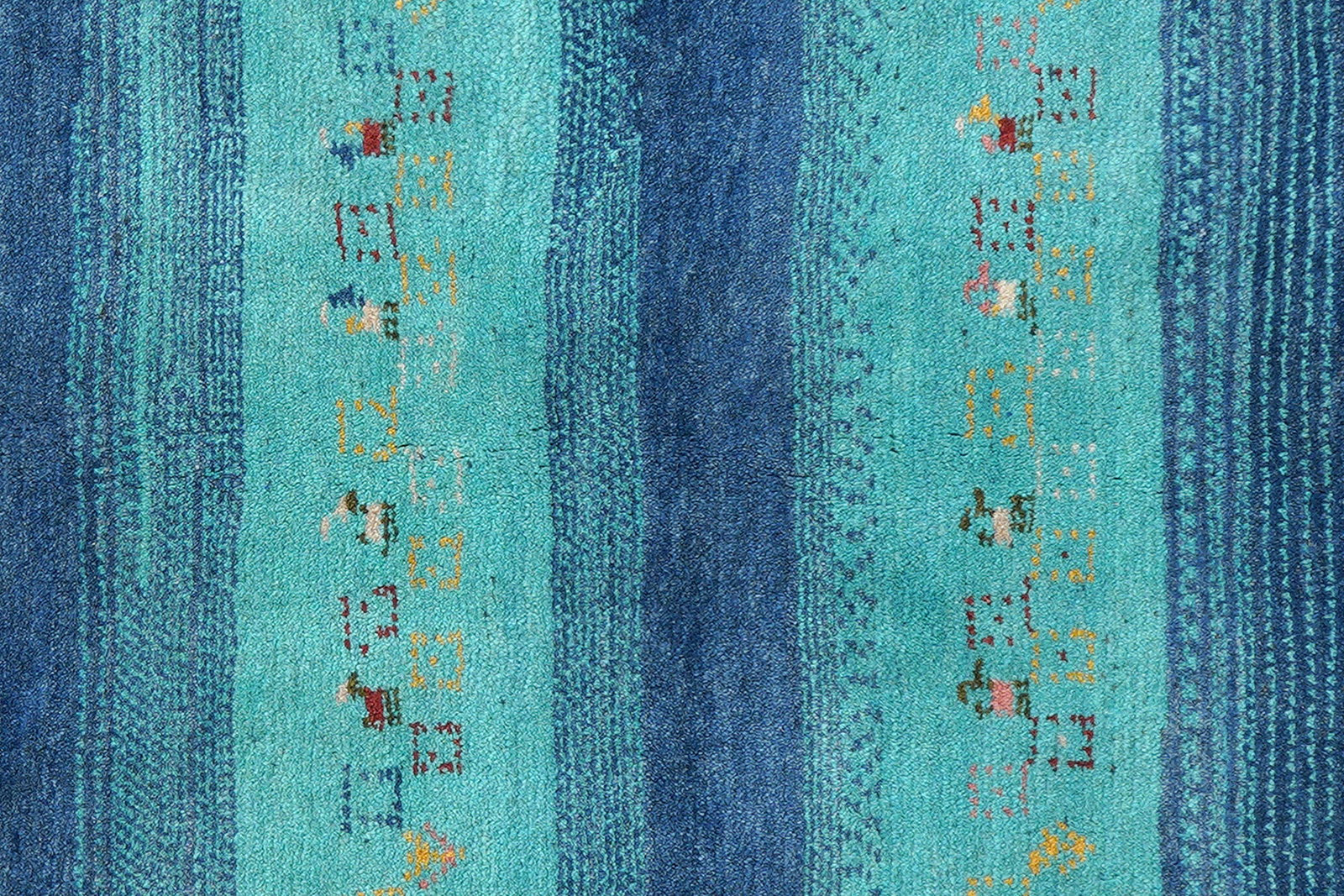 Gabbeh Sonnat — Handgefertigt, 193x154 cm, Blau, 100% Virgin Wool | View 7