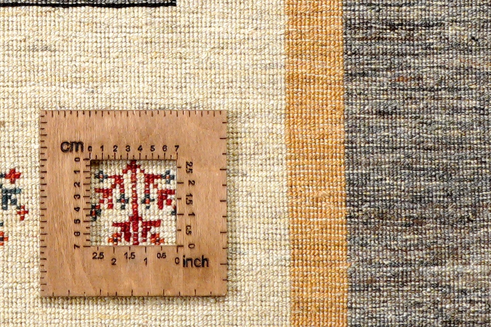 Gabbeh Sonnat — Hand-knotted, 152x203 cm, Beige, 100% Virgin Wool | View 8