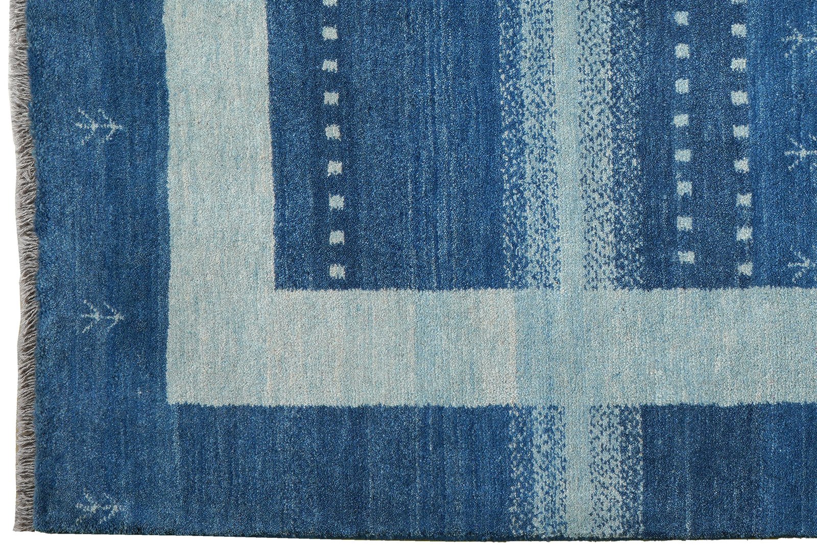 Gabbeh Sonnat — Hand-knotted, 153x200 cm, Blue, 100% Virgin Wool | View 3