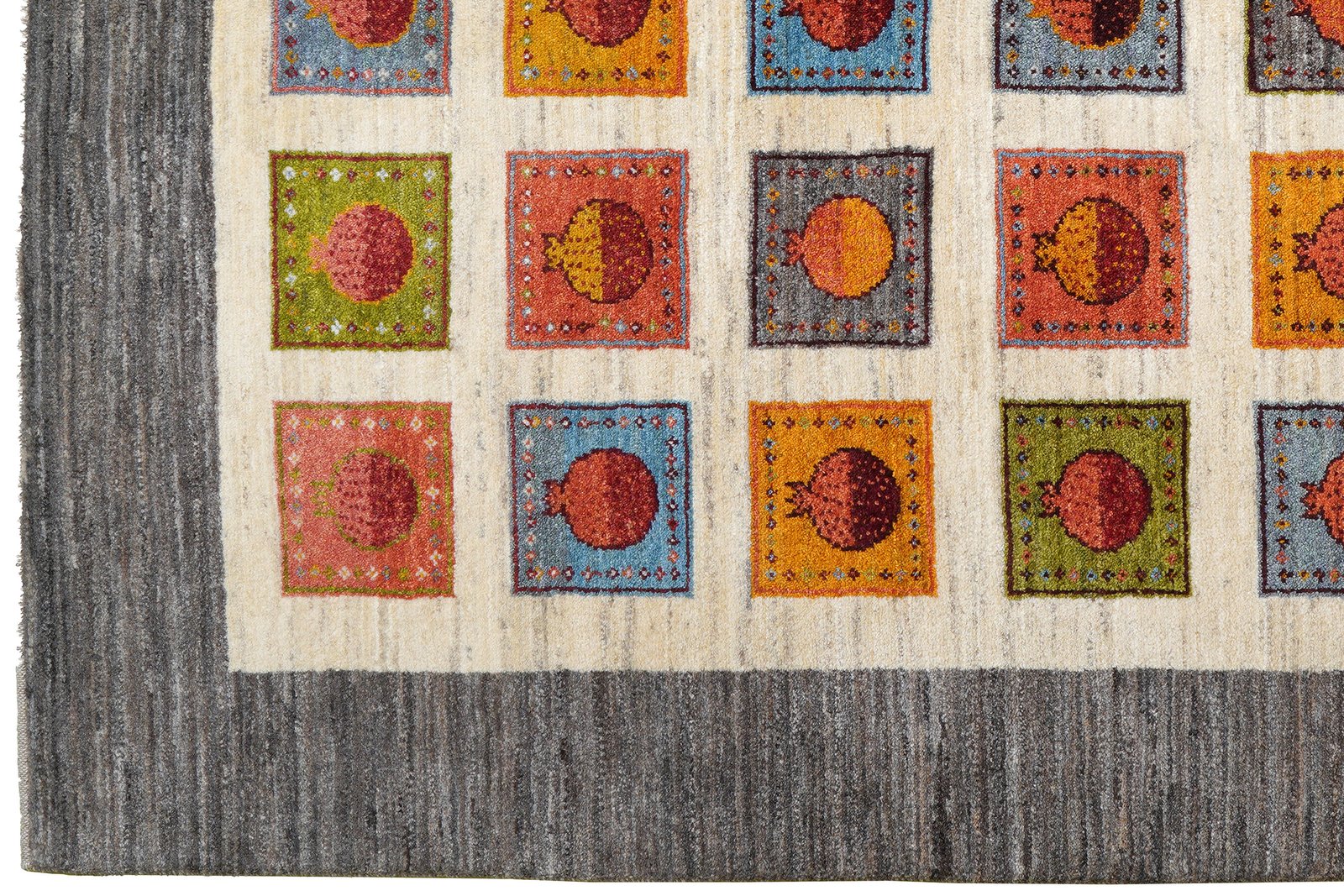 Rizbaf — Hand-knotted, 170x239 cm, Beige, 100% Virgin Wool | View 3