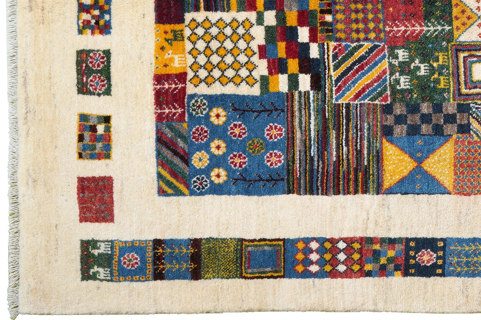 Gabbeh Sonnat — Hand-knotted, 149x213 cm, Multicolor, 100% Virgin Wool | View 3