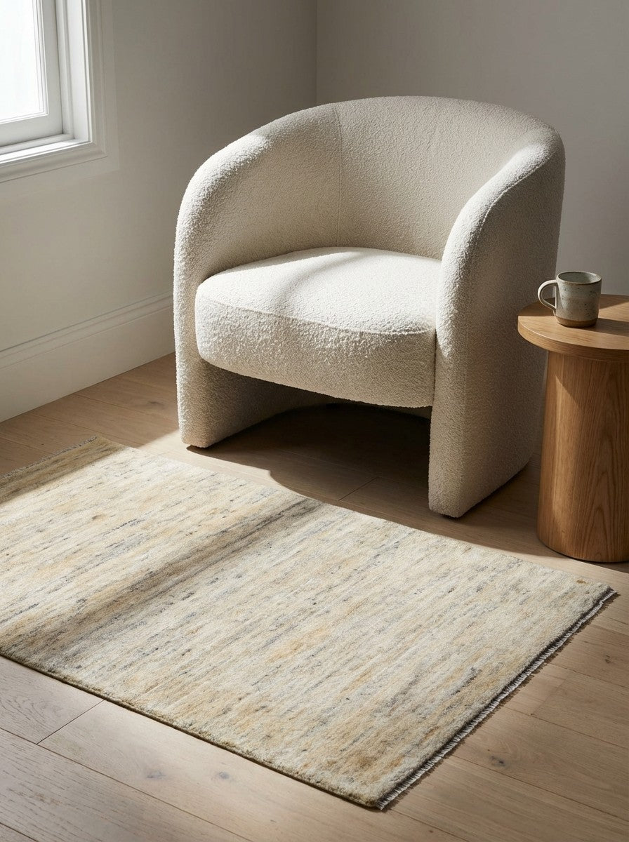 Gabbeh — Hand-knotted, 80x124 cm, Beige, 100% Virgin Wool | Detail view