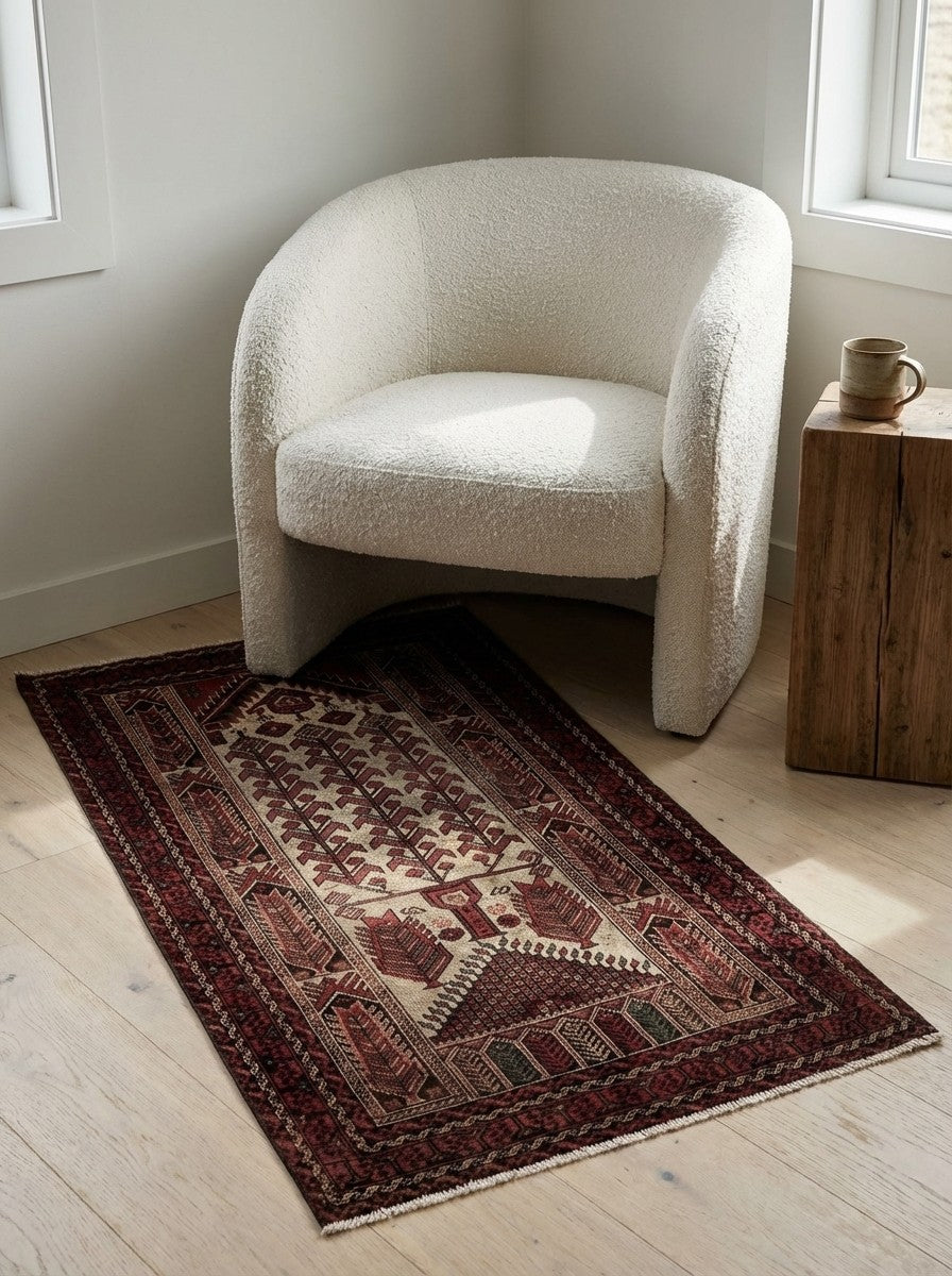 Heritage — Hand-knotted, 100x185 cm, Brown, 100% Virgin Wool | Detail view