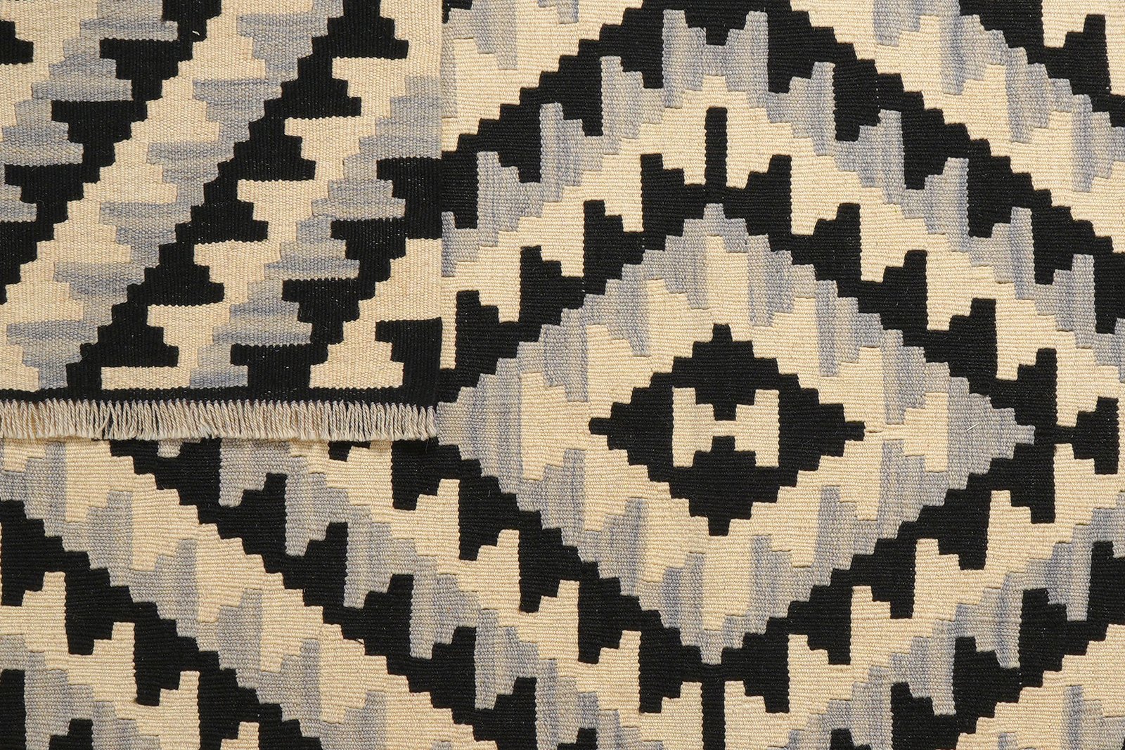 Kelim Gashgai — Handmade, 154x194 cm, Beige, 100% Virgin Wool | View 6