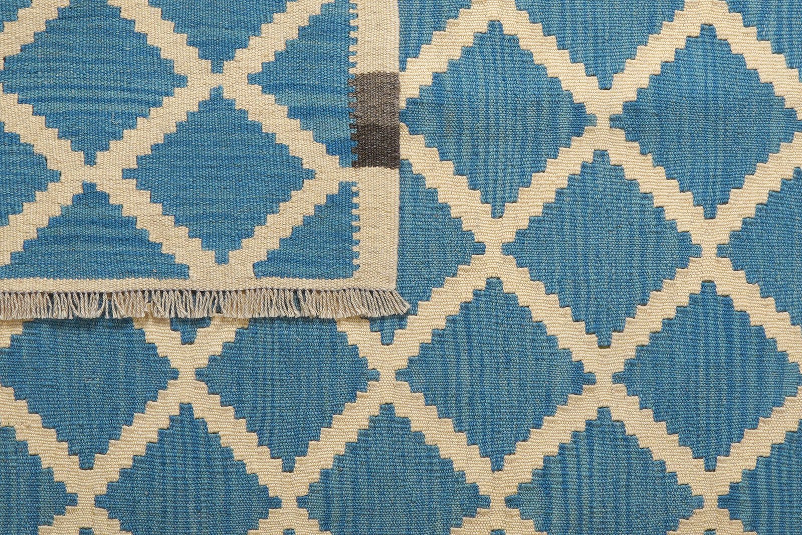 Kelim Gashgai — Handmade, 124x177 cm, Beige, 100% Virgin Wool | View 6