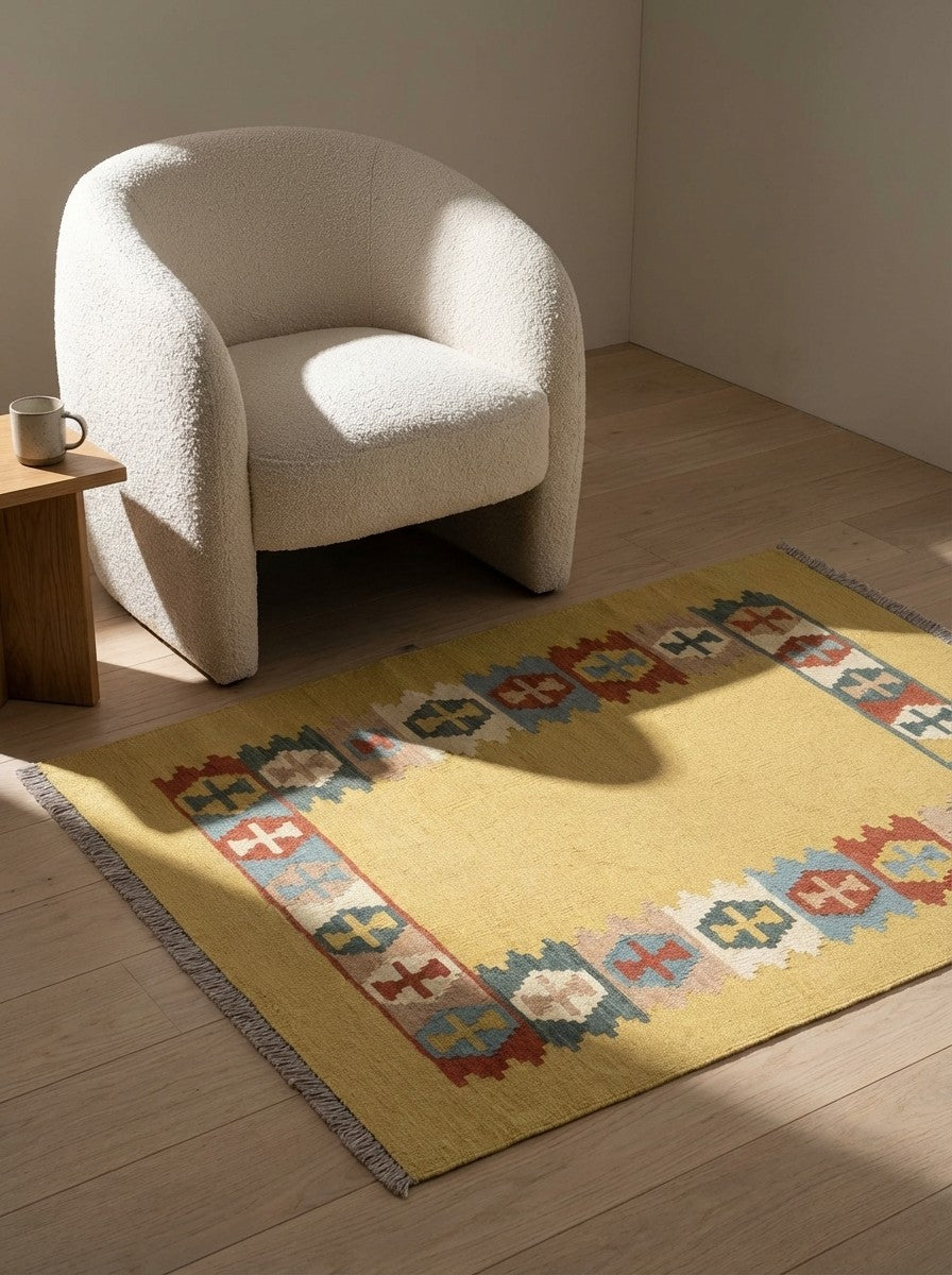 Kelim Gashgai — Handmade, 105x152 cm, Yellow, 100% Virgin Wool | Detail view