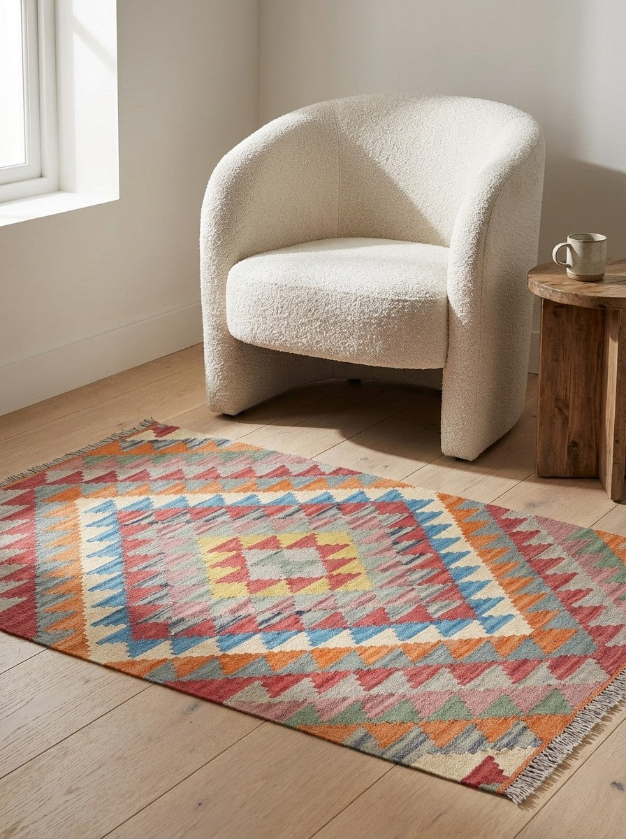 Kelim Gashgai — Handmade, 103x152 cm, Multicolor, 100% Virgin Wool | Detail view