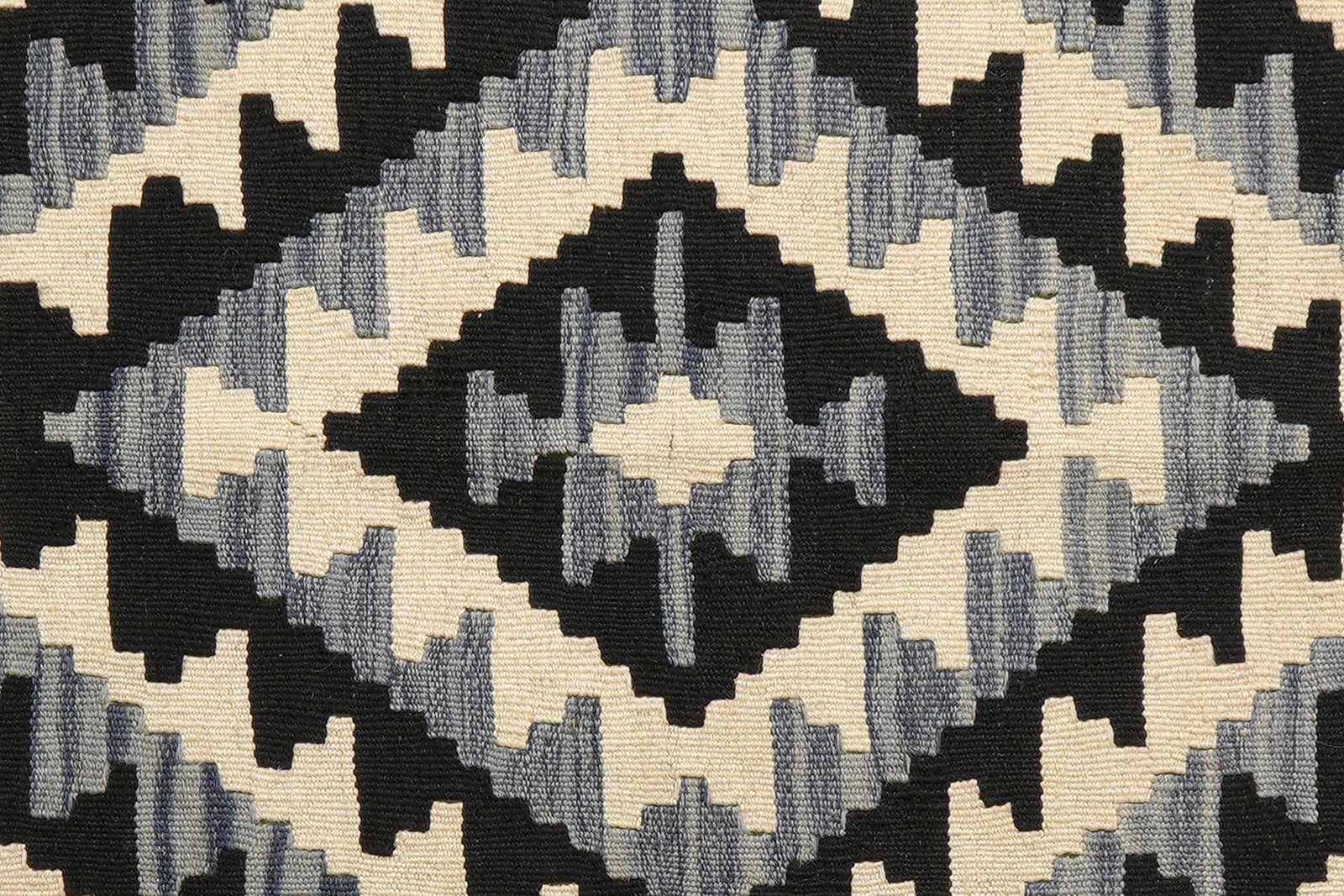 Kelim Gashgai — Handmade, 108x153 cm, Beige, 100% Virgin Wool | View 5