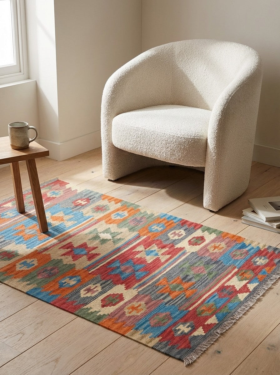 Kelim Gashgai — Handmade, 104x153 cm, Multicolor, 100% Virgin Wool | Detail view