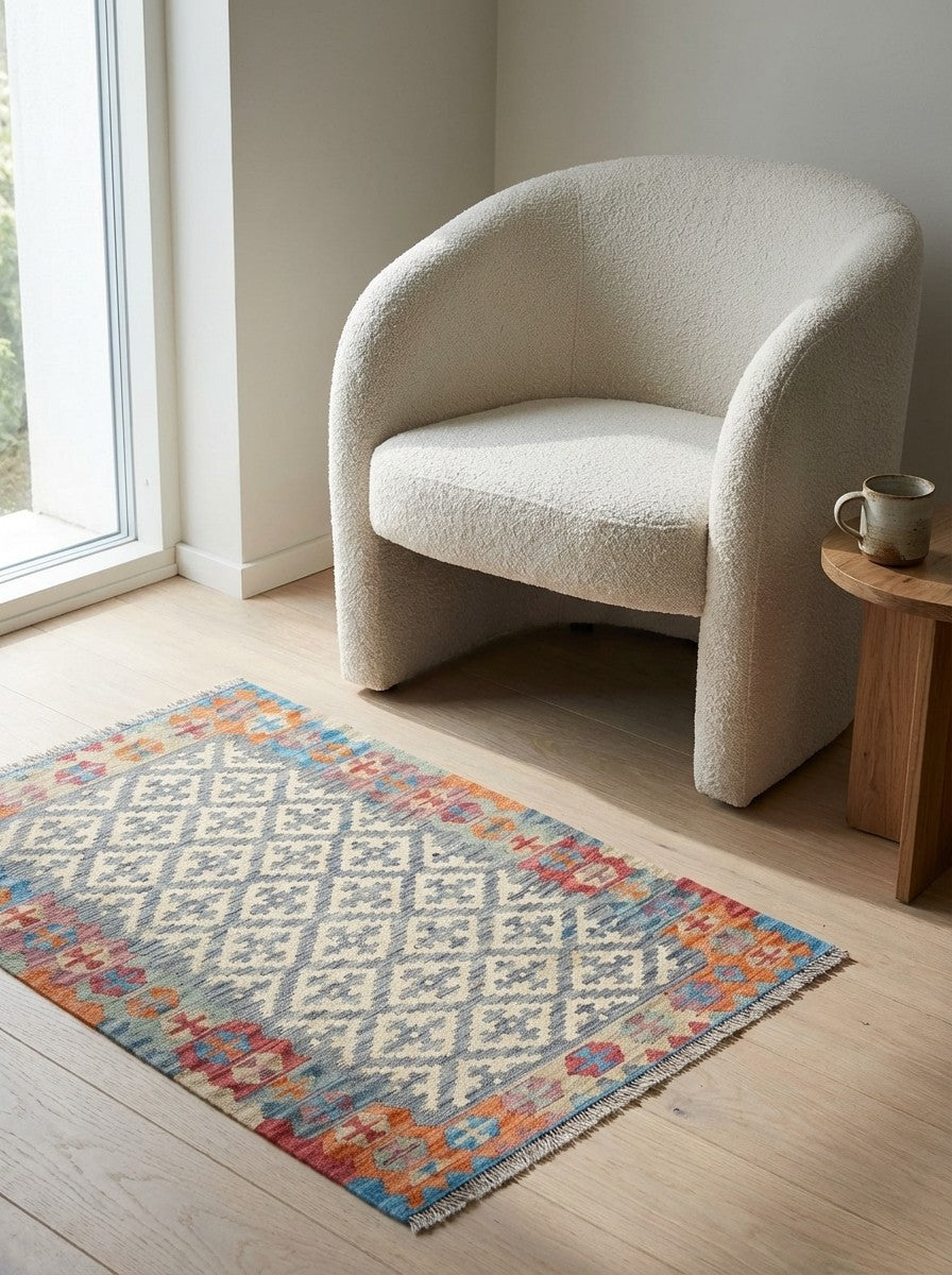 Kelim Gashgai — Handmade, 102x155 cm, Grey, 100% Virgin Wool | Detail view