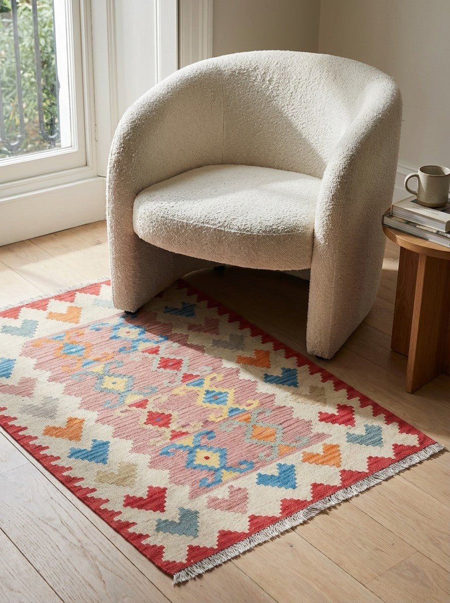 Kelim Gashgai — Handmade, 101x146 cm, Pink, 100% Virgin Wool | Detail view
