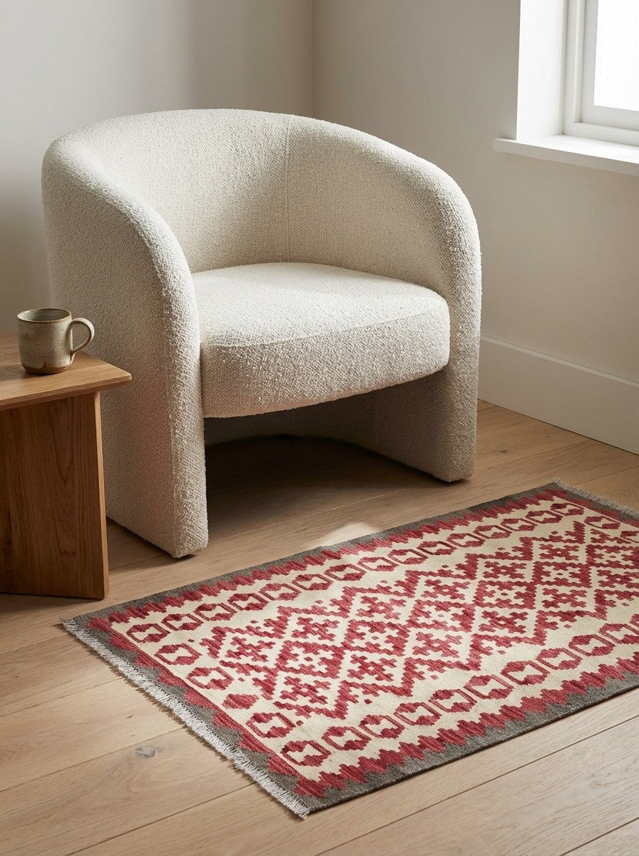 Kelim Gashgai — Handmade, 103x147 cm, Beige, 100% Virgin Wool | Detail view