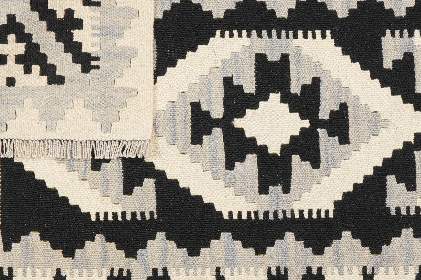Kelim Gashgai — Handmade, 102x147 cm, Beige, 100% Virgin Wool | View 6