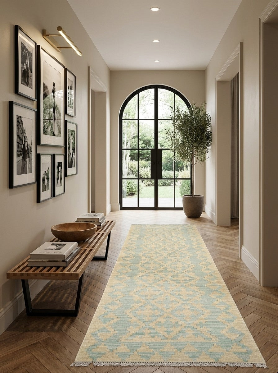 Kelim Gashgai — Handmade, 85x255 cm, Beige, 100% Virgin Wool | Detail view
