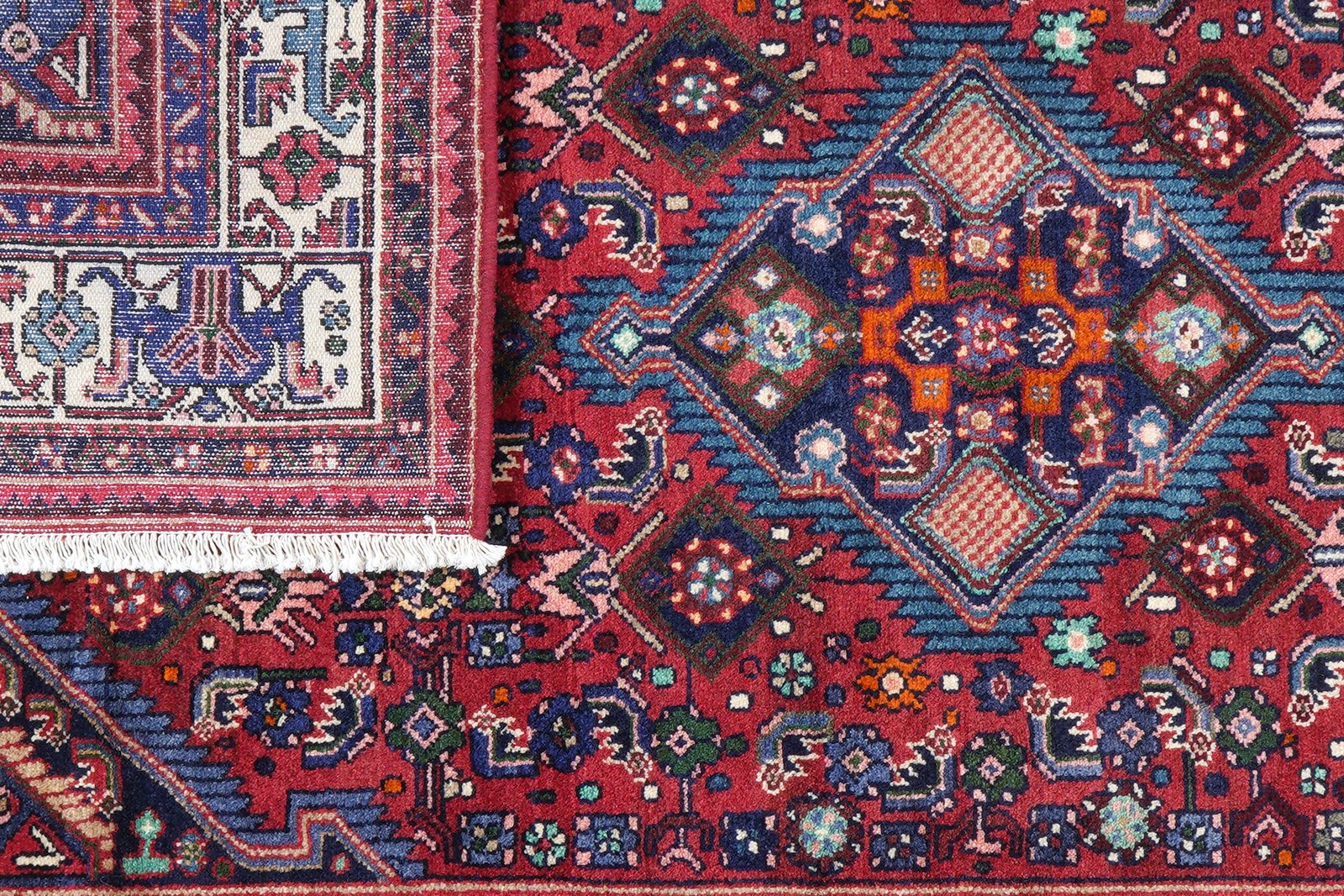 Assadabad — Hand-knotted, 121x214 cm, Red, 100% Virgin Wool | View 7