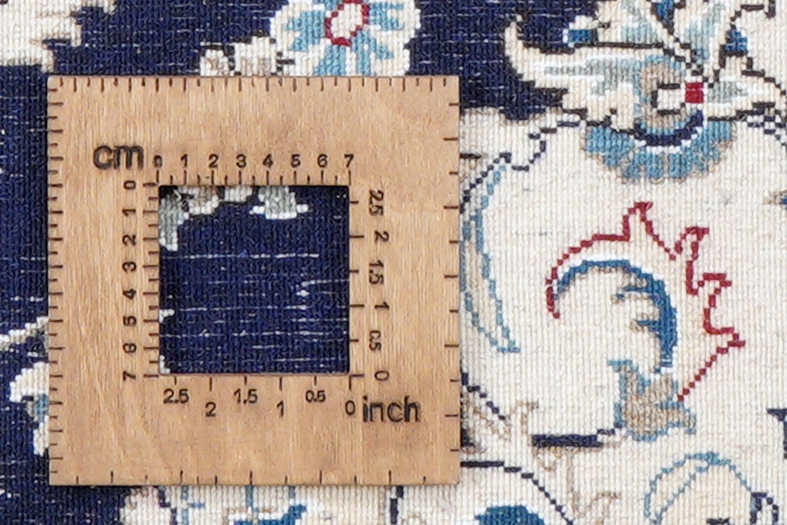 Nain 12La — Hand-knotted, 197x298 cm, Blue, 100% Virgin Wool | View 8