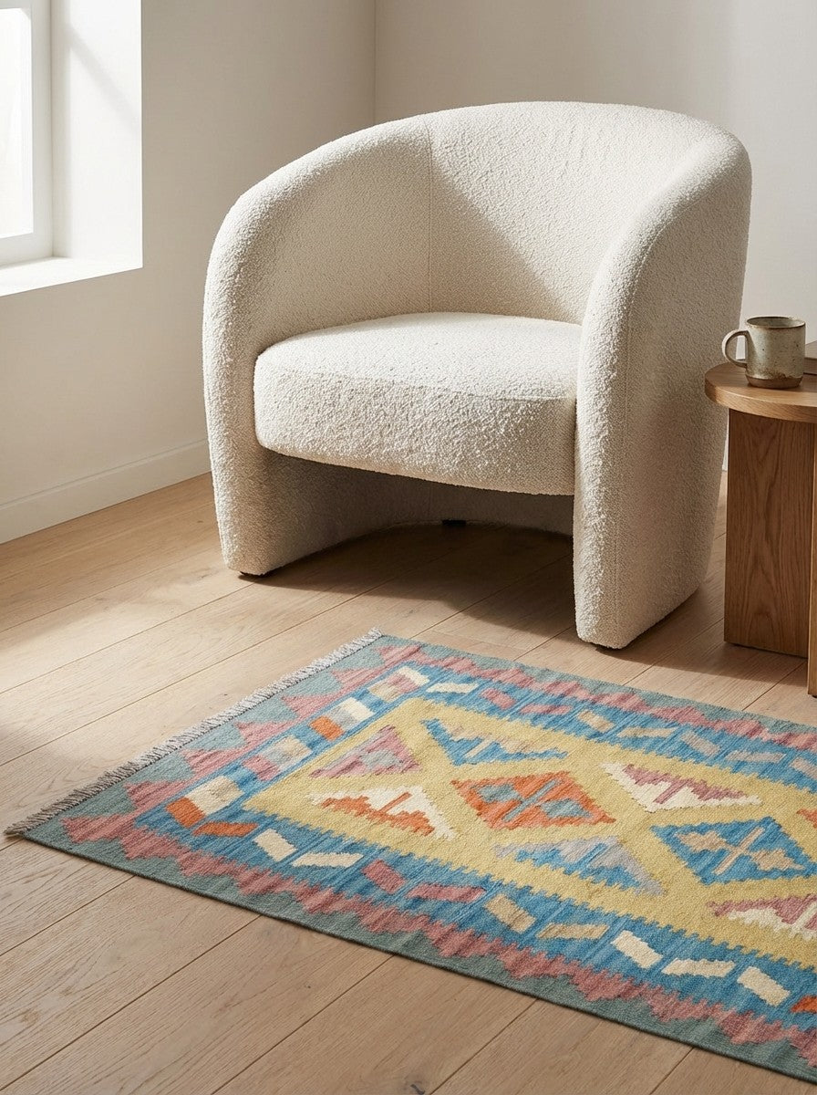Kelim Gashgai — Handmade, 83x117 cm, Yellow, 100% Virgin Wool | Detail view