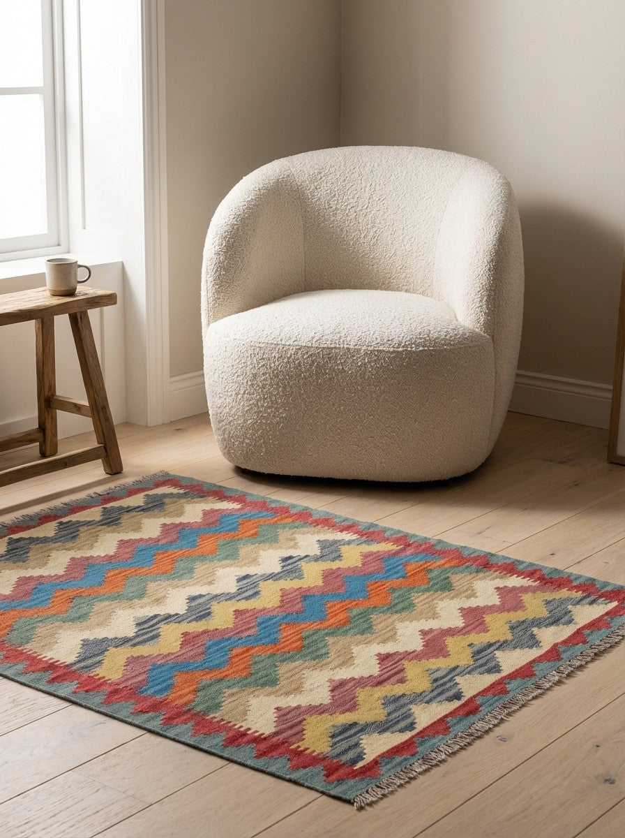 Kelim Gashgai — Handmade, 103x154 cm, Multicolor, 100% Virgin Wool | Detail view