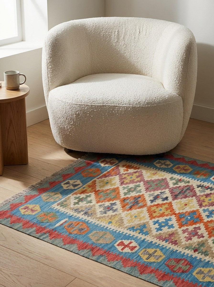 Kelim Gashgai — Handmade, 104x153 cm, Beige, 100% Virgin Wool | Detail view