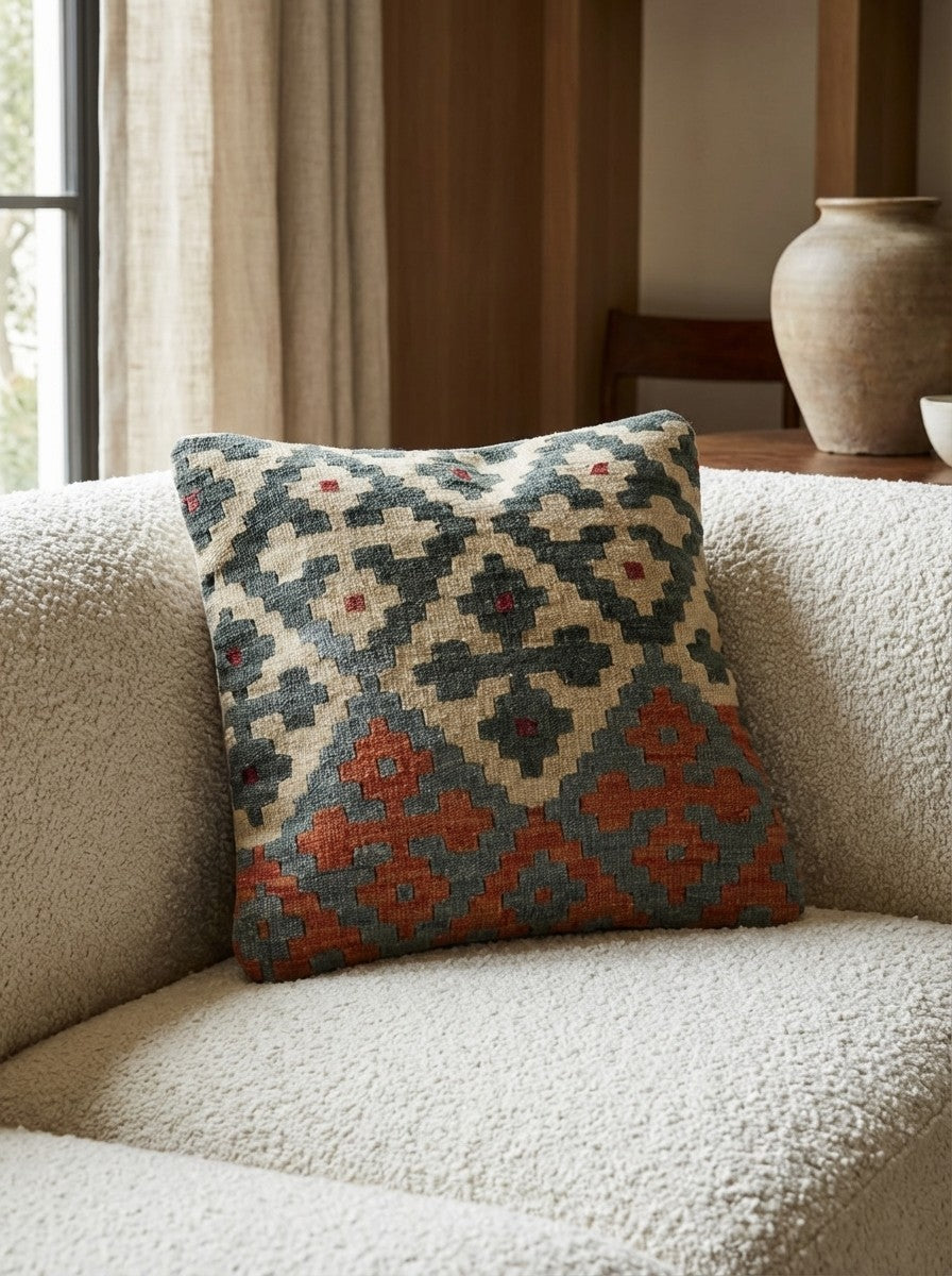 Kelim Kissen — Handmade, 50x50 cm, Multicolor, 100% Virgin Wool | Detail view