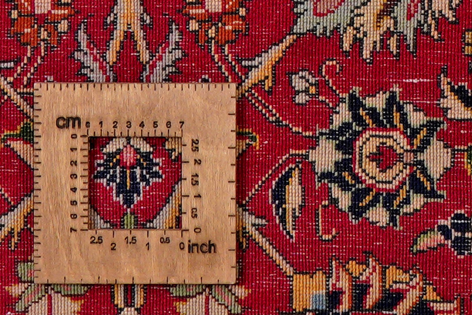 Tabriz — Hand-knotted, 205x303 cm, Red, 100% Virgin Wool | View 8