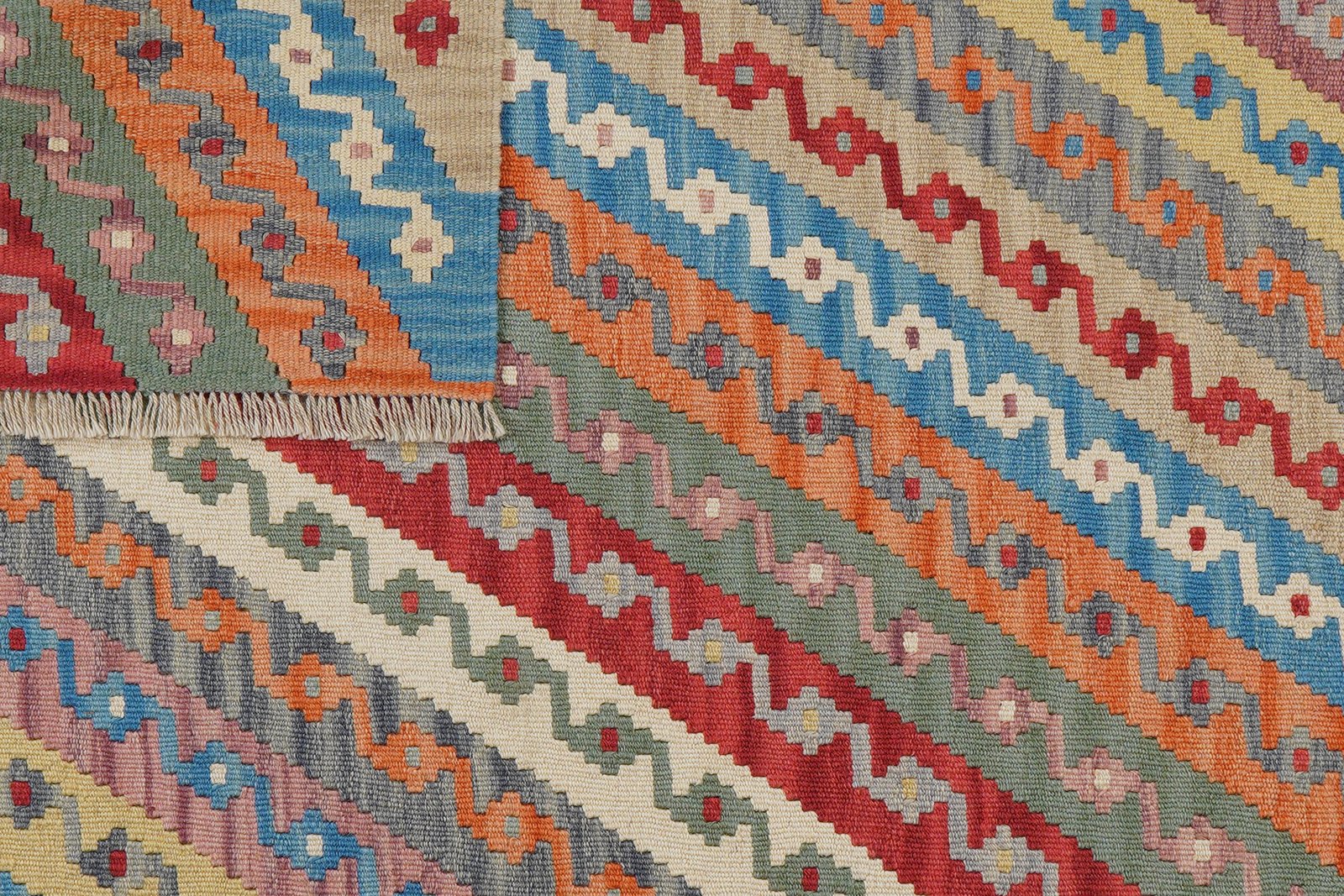 Kelim Gashgai — Handmade, 130x176 cm, Multicolor, 100% Virgin Wool | View 6