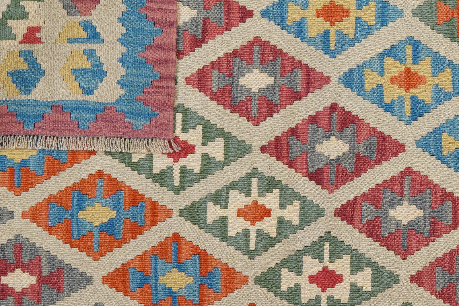 Kelim Gashgai — Handmade, 126x179 cm, Beige, 100% Virgin Wool | View 6
