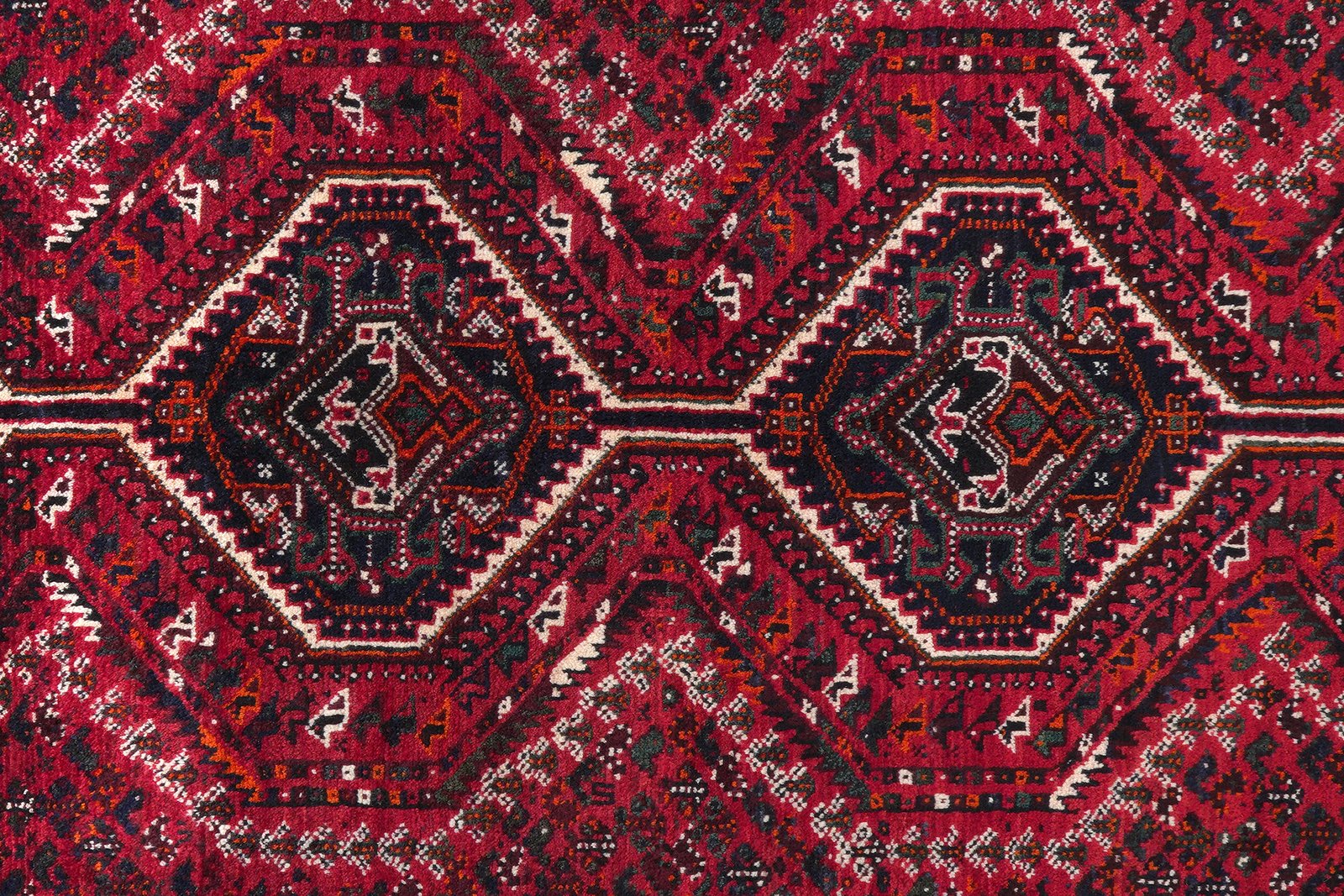 Shiraz — Hand-knotted, 214x304 cm, Red, 100% Virgin Wool | View 6