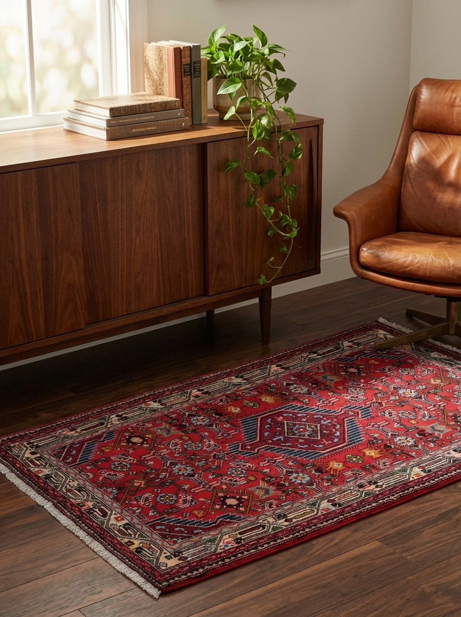Assadabad — Hand-knotted, 102x148 cm, Red, 100% Virgin Wool | Back view
