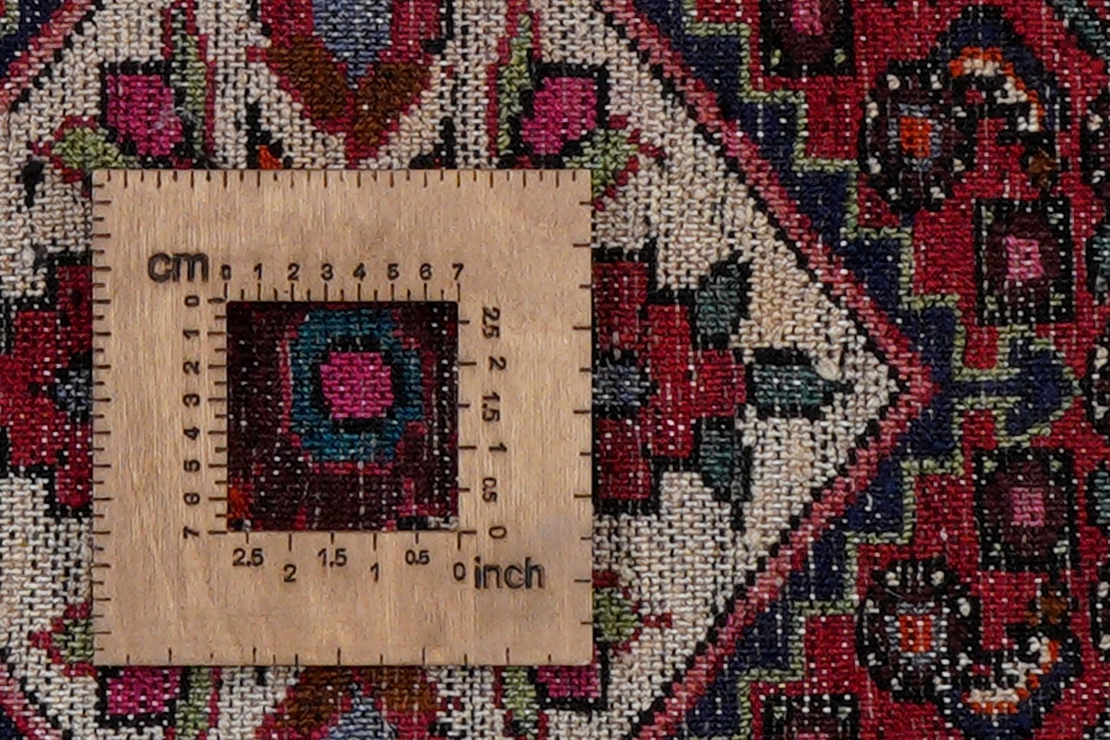 Koutabad — Hand-knotted, 108x162 cm, Red, 100% Virgin Wool | View 8