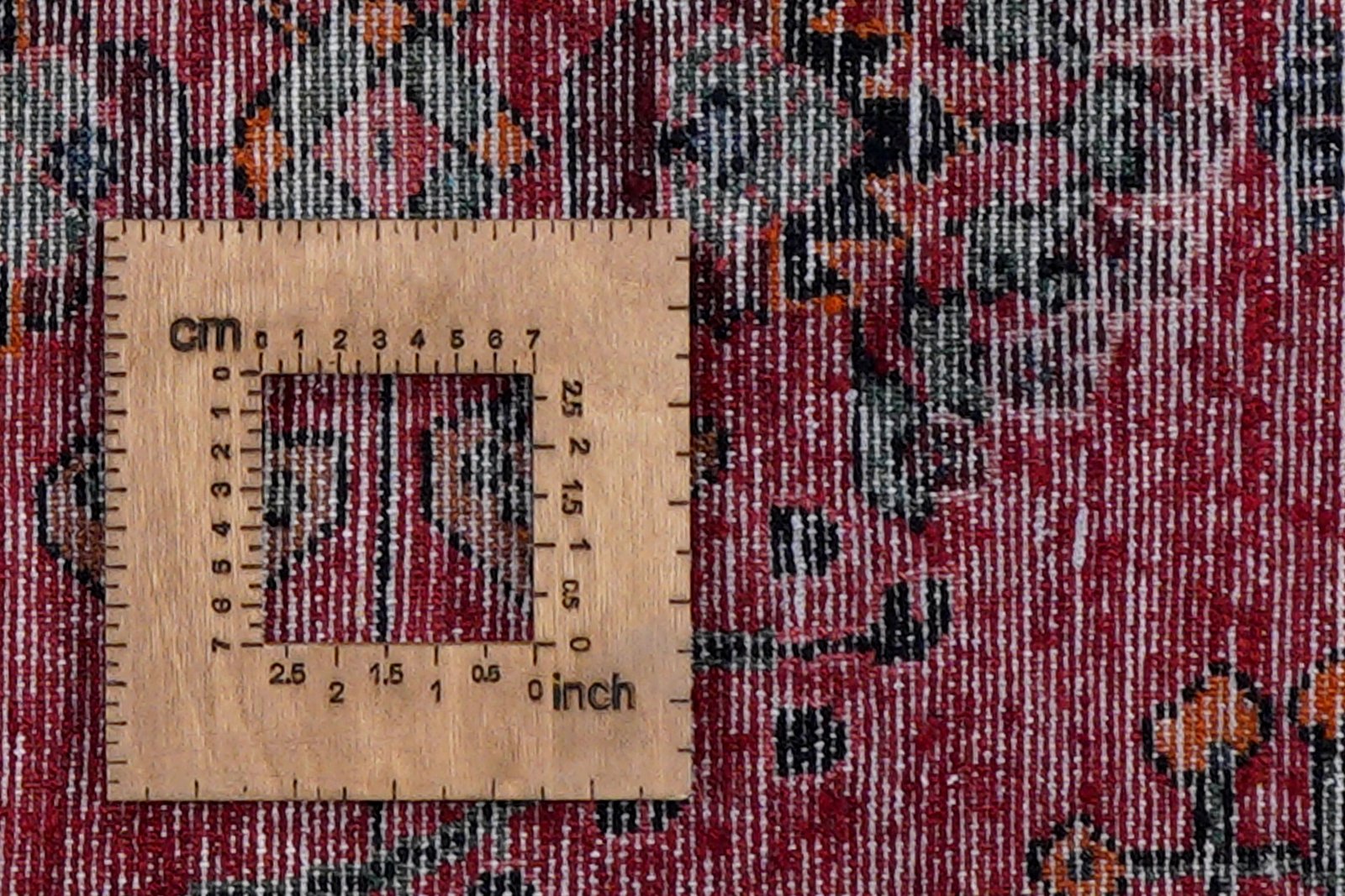 Lilian — Hand-knotted, 104x171 cm, Red, 100% Virgin Wool | View 8
