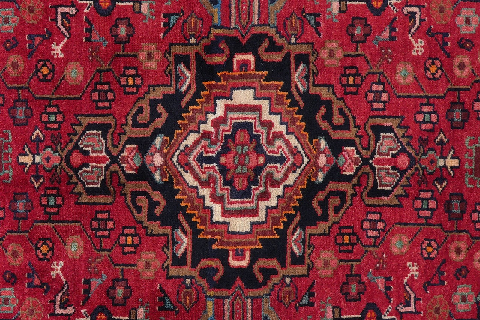 Toysarghan — Hand-knotted, 133x230 cm, Red, 100% Virgin Wool | View 6