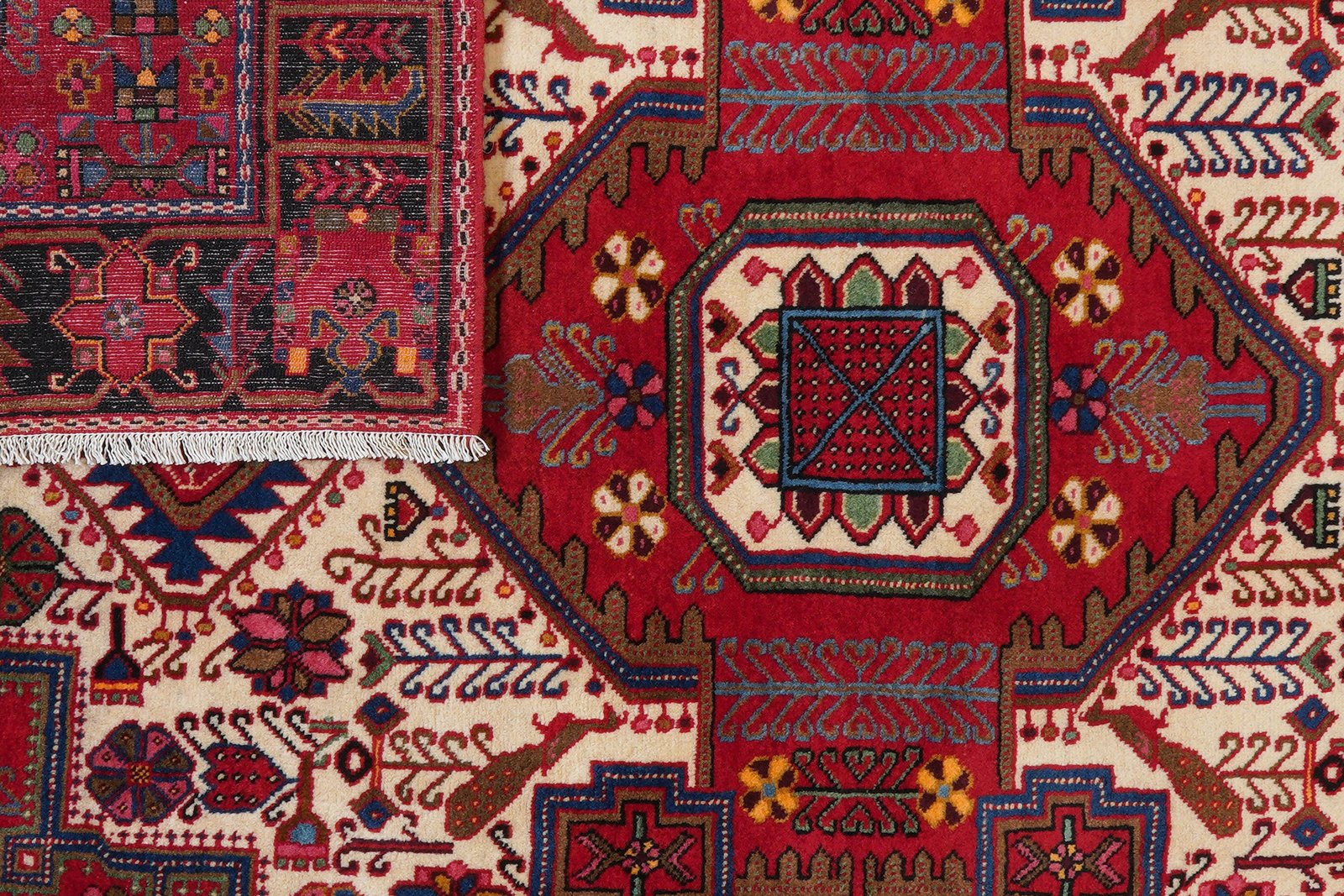 Nahavand — Hand-knotted, 142x208 cm, Beige, 100% Virgin Wool | View 7