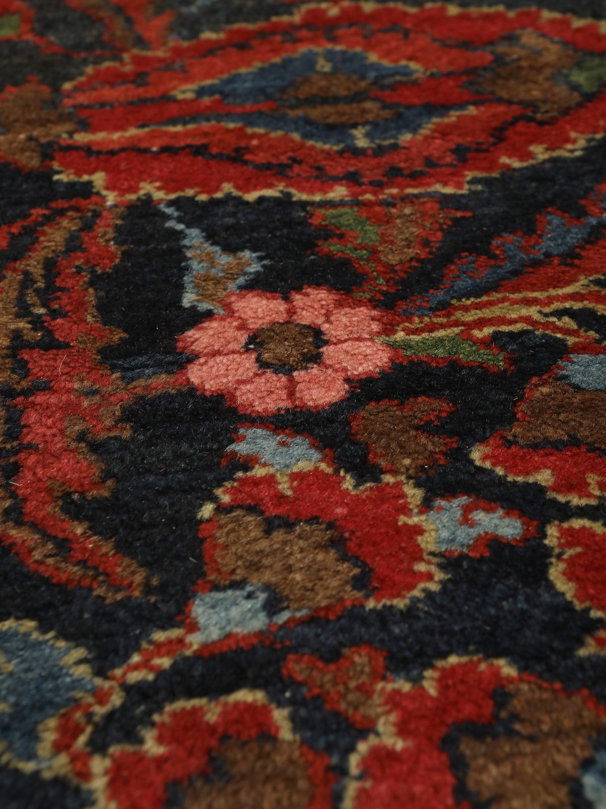 Mehreban — Hand-knotted, 338x525 cm, 100% Virgin Wool | View 9